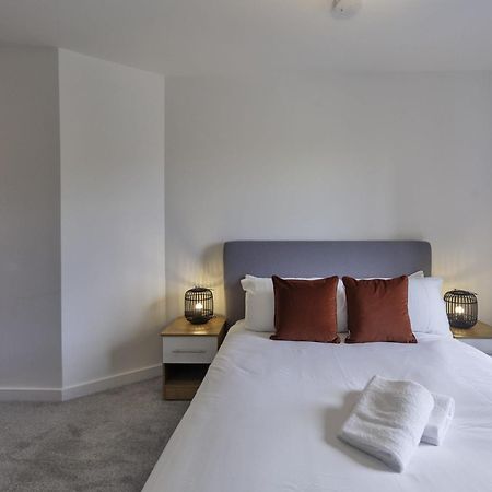 Lovely 2 Bedroom Apartment In Central Ashford แอชฟอร์ด ภายนอก รูปภาพ