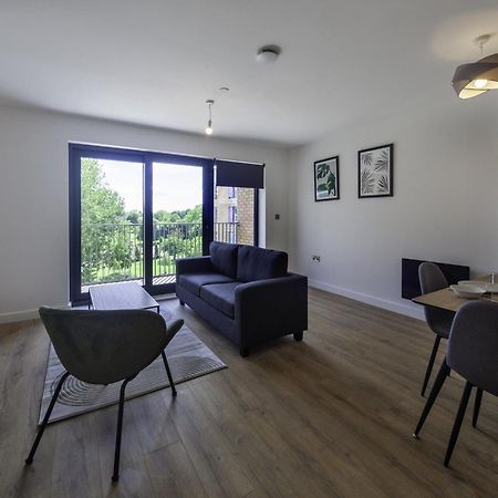 Lovely 2 Bedroom Apartment In Central Ashford แอชฟอร์ด ภายนอก รูปภาพ