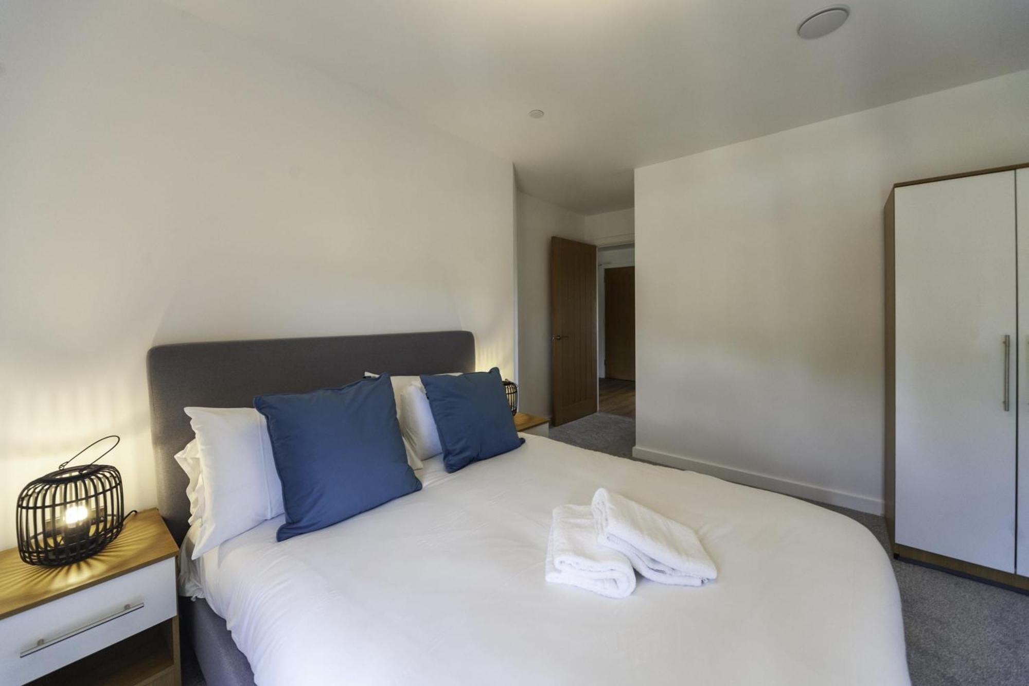 Lovely 2 Bedroom Apartment In Central Ashford แอชฟอร์ด ภายนอก รูปภาพ