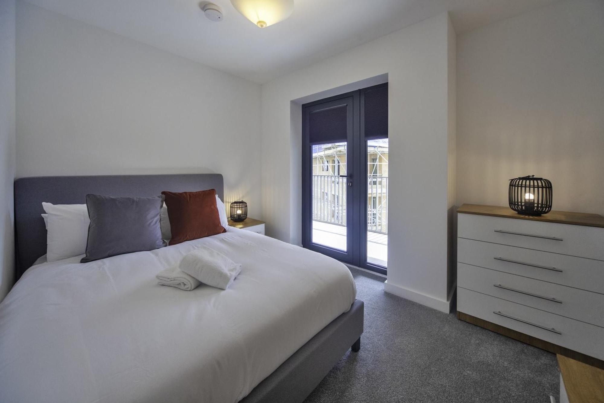 Lovely 2 Bedroom Apartment In Central Ashford แอชฟอร์ด ภายนอก รูปภาพ