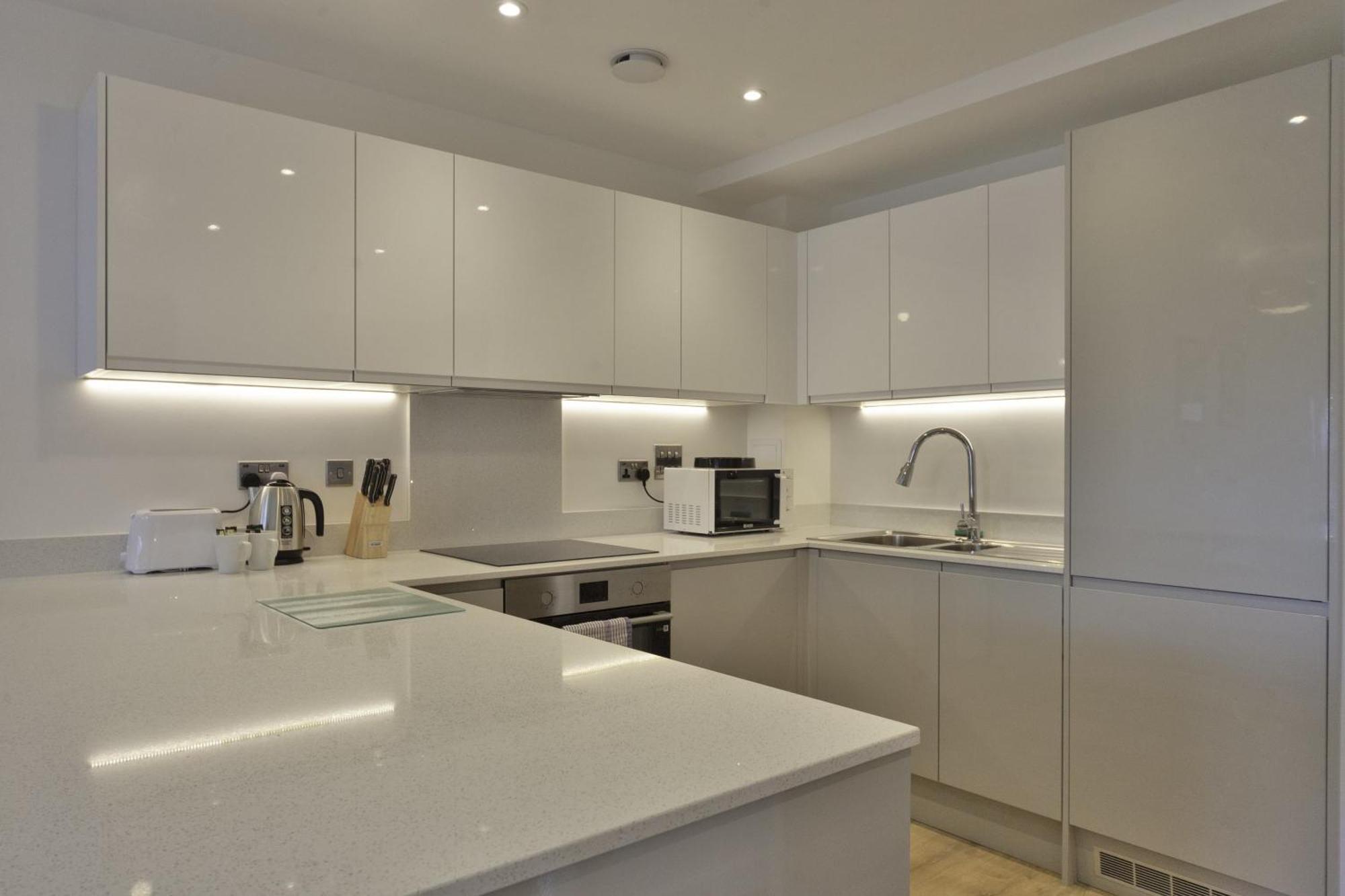 Lovely 2 Bedroom Apartment In Central Ashford แอชฟอร์ด ภายนอก รูปภาพ
