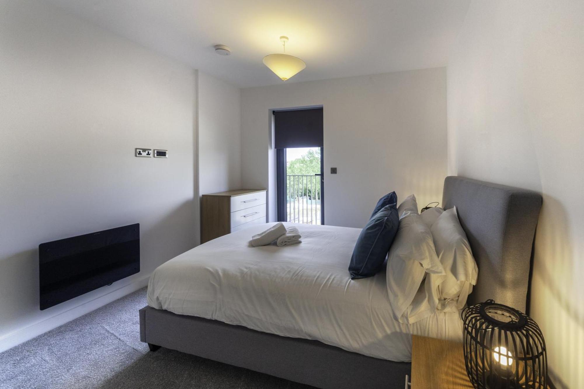Lovely 2 Bedroom Apartment In Central Ashford แอชฟอร์ด ภายนอก รูปภาพ